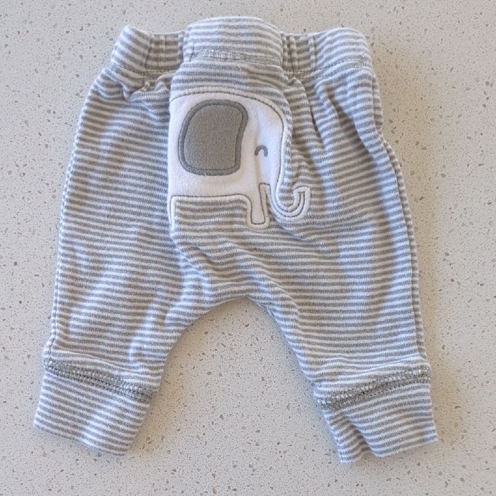 13 Piece Bundle - Neutral and Pastel Baby Pants & Short Sleeve Bodysuits - Picture 8 of 9